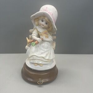 Sankyo Porcelain Doll Rabbit Carrots Music Box Rotates Easter Vintage Japan
